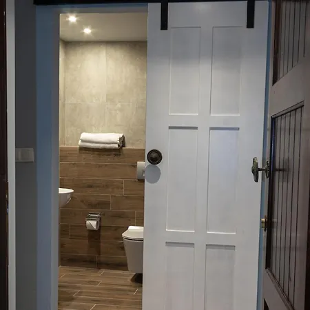 Aria's House & Апартаменты Неос-Мармарас
