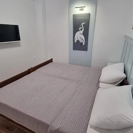 Aria's House & * Neos Marmaras