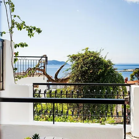 Aria's House & Apartment *