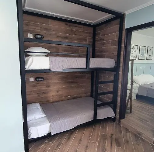 Aria's House & Neos Marmaras