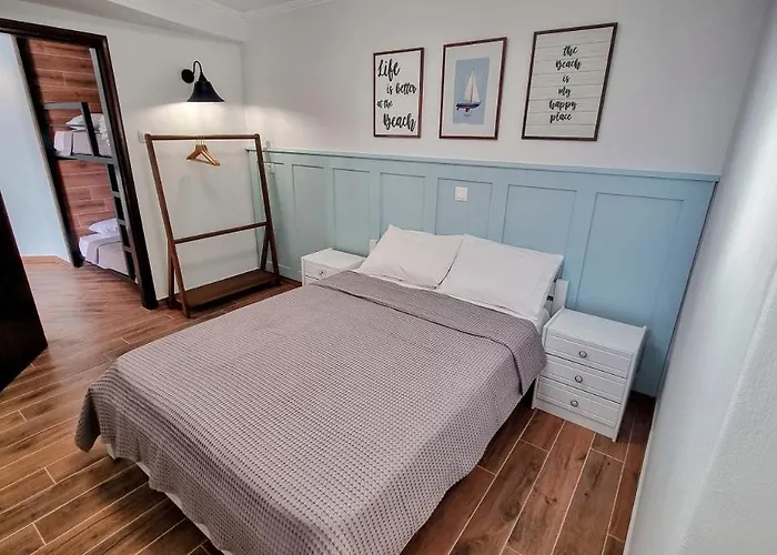 Aria's House & * Neos Marmaras