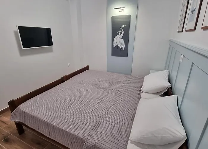 Aria's House & * Neos Marmaras