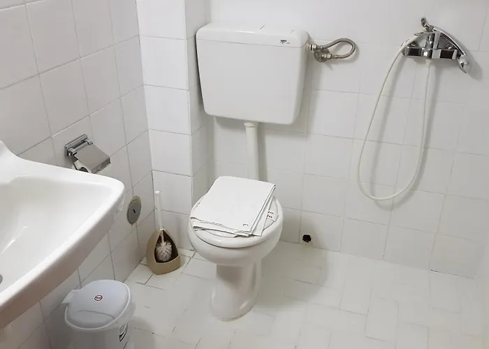 Aria's House & Appartamento Neos Marmaras