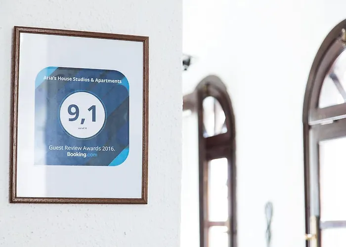 Aria's House & Appartamento Neos Marmaras