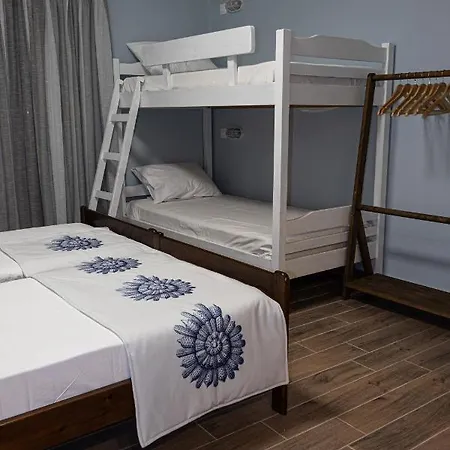 Aria's House & Neos Marmaras