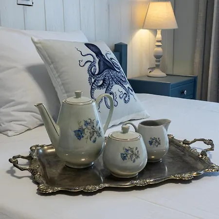 Aria's House & Neos Marmaras