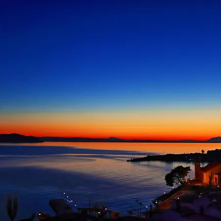 Aria's House & * Neos Marmaras